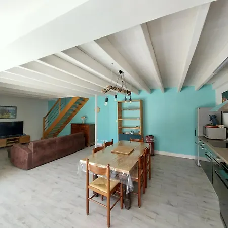 Coquette Maison, 2 Mansardees, Semesterbostad