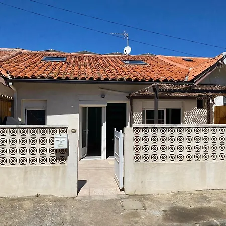 Coquette Maison, 2 Mansardees, Semesterbostad *